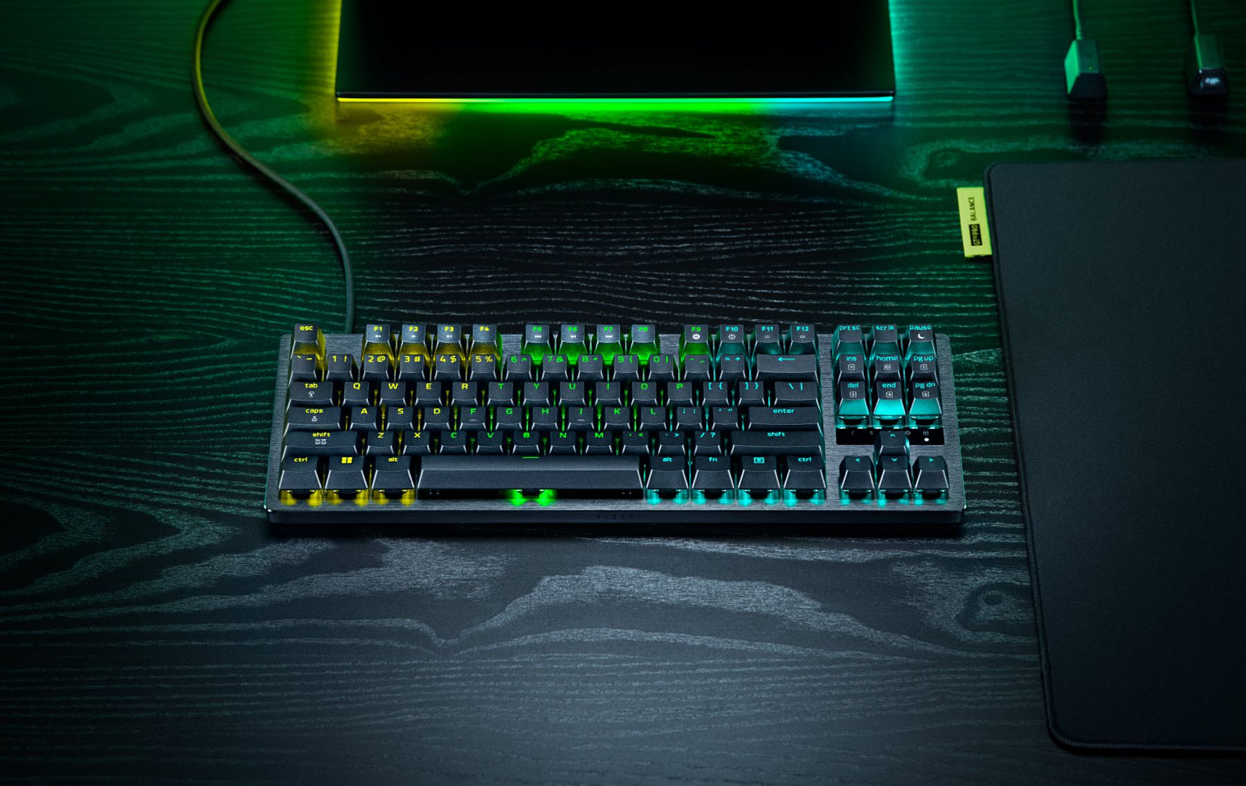 RAZER PREZINTĂ HUNTSMAN V3 TENKEYLESS 8KHZ (1)